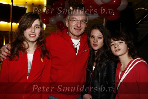 Amsterdam 9 december 2008
Premiere High school musical 3 in pathe arena. Jeroen v Inkel met dochters 
Peter Smulders bv