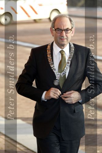 Amsterdam 3 december 2008
Prins Claus prijzen in het ij theater. Aanwezig zijn Koningin Beatrix , Prinses Maxima in tijger print outfit Prins Willem Alexander Mabel Wisse Smit Prins Friso en Prinses Laurentien en Prins Constantijn. Job Cohen
Peter Smulders bv