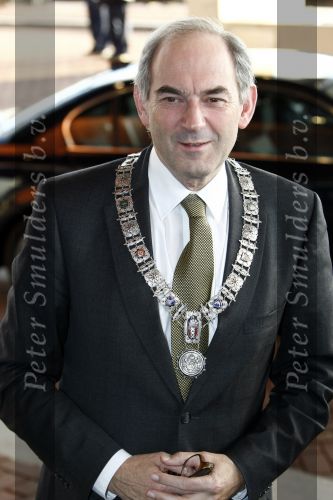 Amsterdam 3 december 2008
Prins Claus prijzen in het ij theater. Aanwezig zijn Koningin Beatrix , Prinses Maxima in tijger print outfit Prins Willem Alexander Mabel Wisse Smit Prins Friso en Prinses Laurentien en Prins Constantijn. Job Cohen
Peter Smulders bv