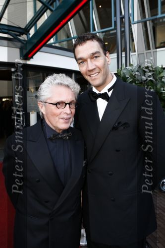Zaandam 7 december 2008
Premiere op hoop van zegen. Jacques d Ancona met vriend Hans Langhout
Peter Smulders bv