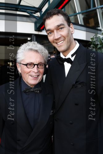 Zaandam 7 december 2008
Premiere op hoop van zegen. Jacques d Ancona met vriend Hans Langhout
Peter Smulders bv