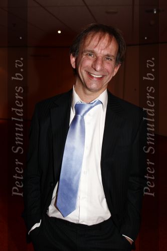 Zeist 27 december 2008
45 jarig artiesten jubileum van Ronnie Tober in he Fygi theater. Johan Vlemmix
Peter Smulders bv