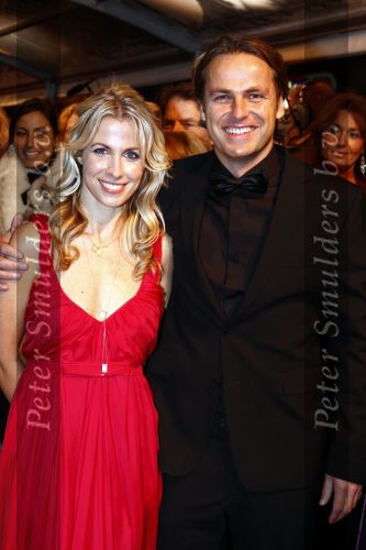 Amstedam 8 december 2008
Prmiere film Wit licht in Tuschinski. john Ewbank met zijn vrouw Vivian Reys
Peter Smulders bv