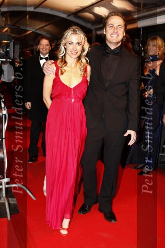 Amstedam 8 december 2008
Prmiere film Wit licht in Tuschinski. john Ewbank met zijn vrouw Vivian Reys
Peter Smulders bv