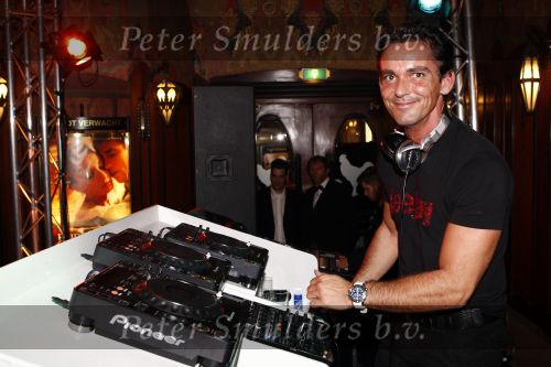 Amsterdam  13 oktober 2008
premiere  Bride flight in tuschinski. john Huizer als DJ
Peter Smulders bv