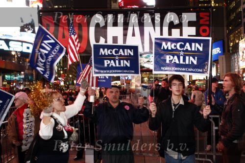 New York 3 november 2008
John Mc Cain aanhangers op time square in New York.
Peter Smulders bv