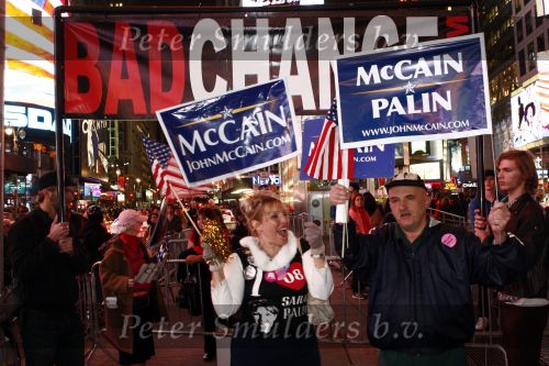 New York 3 november 2008
John Mc Cain aanhangers op time square in New York.
Peter Smulders bv