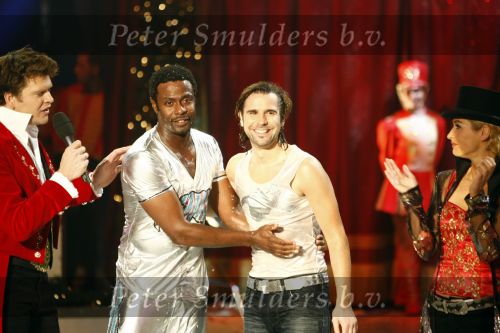 Den Bosch 19  november 2008
Kerstcircus rtl gepresenteerd door Wendy v Dijk en Beau v Erven Dorens.  John Williams doet act onder water
Peter Smulders bv