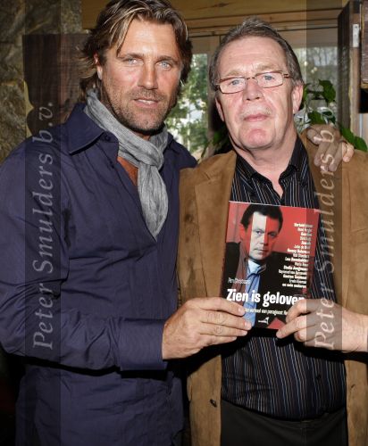Leidschendam 4 oktober 2007
Presentatie boek Henk de Gier. Henk met John de Wolf