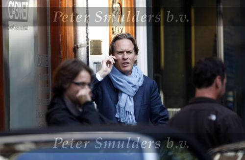 Amsterdam 11 oktober 2008
Jort Kelder met gsm op straat in Amsterdam.
Peter Smulders bv
