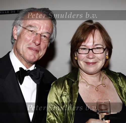 Den Haag 27 oktober 2008
Premiere Piaf en het koninklijk theater i Den Hag met Liesbeth List in de hoofdrol. Josias v Aartzen met vrouw en Frits Huffnagel
Peter Smulders bv