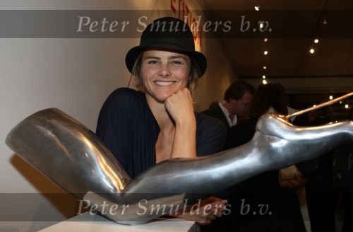 Amsterdam, 15 November 2008
Opening Expositie van Judith Wiersma
Op de foto Judith Wiersma bij een van haar beelden
Foto Peter Smulders BV