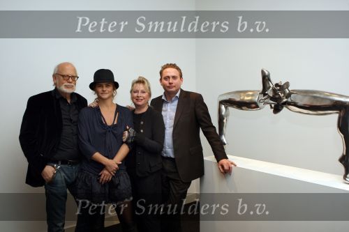 Amsterdam, 15 November 2008
Opening Expositie van Judith Wiersma
Judith Wiersma met Rob Houwer, Willy Hoogland en haar zoon Robbert van Ham
Foto Peter Smulders BV