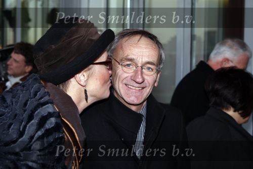Rotterdam 16 december 2007
premiere Evita in het nieuwe Luxor theater. karel de Rooij met vrouw
Peter Smulders bv