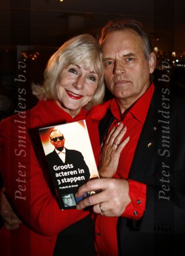 Hoorn 29 november 2008
Presentatie boek Frederik de Groot in de schouwburg van Hoorn. Karla Wildschut
Peter Smulders bv
