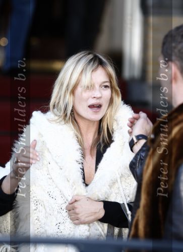 Amsterdam 24 maart 2008
Kate Moss met haar nieuwe vriend Jamie Hince bij het Amstel Hotel.
Peter Smulders bv