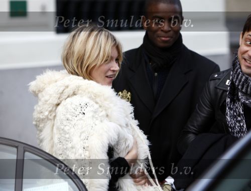 Amsterdam 24 maart 2008
Kate Moss met haar nieuwe vriend Jamie Hince bij het Amstel Hotel.
Peter Smulders bv
