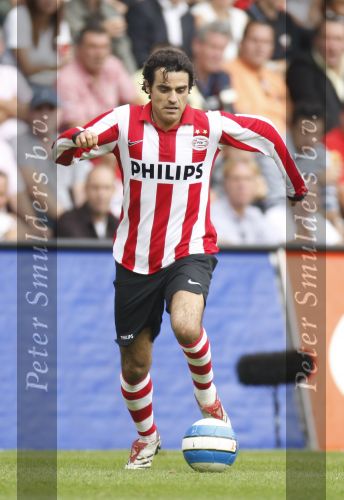 Eindhoven, 23 September 2007 Seizoen 2007/2008 Kompetitewedstrijd PSV-Feyenoord, eindstand 4-0
Kenneth Perez ( maker van 1-0 en 3-0 )