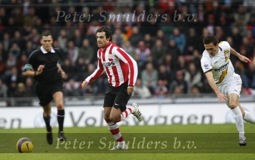 Eindhoven, 30 December 2007
Laatste Kompetitiewedstrijd van het jaar PSV-NAC  Eindstand 2-0 Seizoen 2007/2008
Kenneth Perez op weg naar zijn laatste doelpunt voor PSV