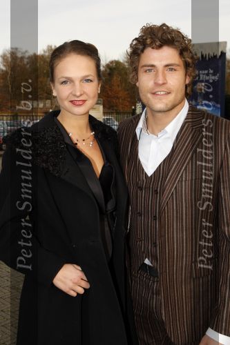 Kaatsheuvel 24 november 2007
Premiere Assepoester in de efteling. Koertjan de Bruin met vriendin
Peter Smulders bv