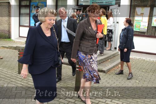 Eindhoven, 3 Juni 2008 Koningin Beatrix bezoekt incognito twee achterstandswijken in Eindhoven samen met minister Vogelaar en Wethouders Fiers van de gemeente Eindhoven
Hier in de wijk Woensel West
Foto Peter Smulders BV