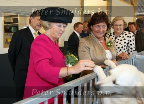 Herpen ( Gemeente Oss ),  27 Mei 2008
Koningin Beatrix bij opening van het nieuwe gebouw \