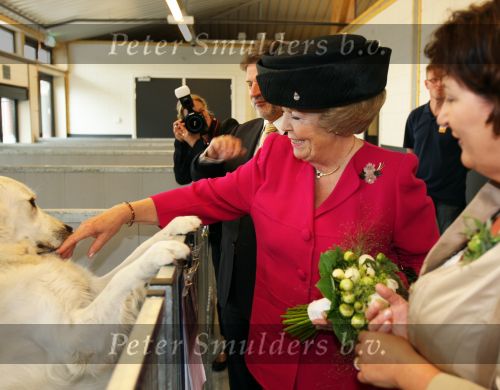 Herpen ( Gemeente Oss ),  27 Mei 2008
Koningin Beatrix bij opening van het nieuwe gebouw \
