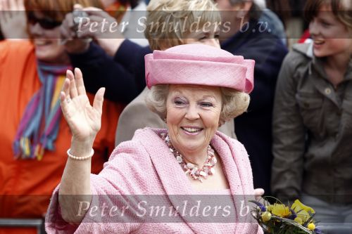 Makkum en Franeker30 april 2008
Koninginnedag 2008 met Koningin Beatrix Prins Willem Alexander Friso Constantijn Maurits Floris Pieter Christiaan Pieter v Vollenhoven en de prinsessen Maxima Laurentien Mabel Aimee Anita Margriet en Marilene.
Peter Smulders bv