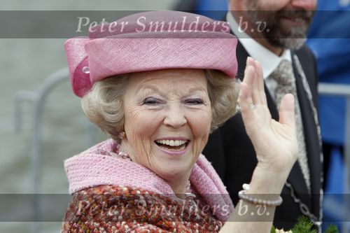 Makkum en Franeker30 april 2008
Koninginnedag 2008 met Koningin Beatrix Prins Willem Alexander Friso Constantijn Maurits Floris Pieter Christiaan Pieter v Vollenhoven en de prinsessen Maxima Laurentien Mabel Aimee Anita Margriet en Marilene.
Peter Smulders bv