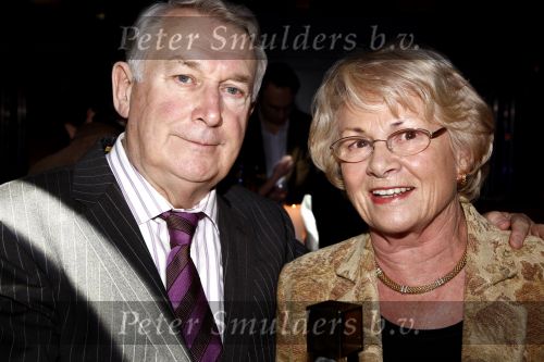 Hilversum 28 januari 2008
Koos Postuma krijgt ouvre award bij uitreiking gouden beelden in beeld en geluid. Koos met zijn vrouw
