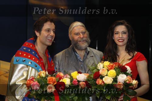 Utrecht, 12 November 2008
Premiere JOSEPH in de Stadsschouwburg
Leo Hogenboom ( Midden als Jakob ), Renee v Wegberg en Paul Walthaus ( als Farao )
Foto Peter Smulders BV