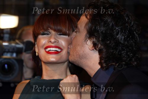 Amsterdam 8 december 2008
Premiere Wit Licht in Tuschinski. Marco Borsato speelt de hoofdrol en Prins Willem Alexander en Prinses Maxima zijn aanwezig. Marco met Leontine
Peter Smulders bv