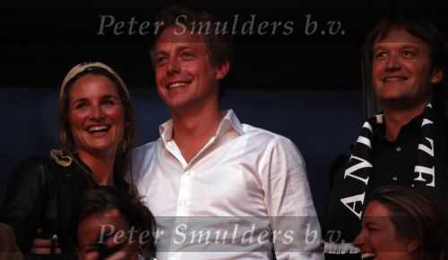 Amsterdam 26 mei 2008
 Lieke v Lexmond en Mark v Eeuwen tijdens het meezing concert van Andre Hazes in de arena.