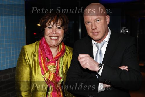 Amsterdam 3 april 2008
Openingsfeest van de politieke partij trots op NL van Rita Verdonk in de passengers terminal. Frits Wester met zesde zintuig deelneemster Liesbeth