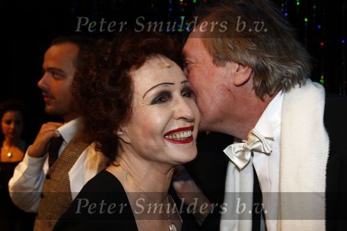 Den Haag 27 oktober 2008
Premiere Piaf en het koninklijk theater i Den Hag met Liesbeth List in de hoofdrol. Liesbeth met man
Peter Smulders bv