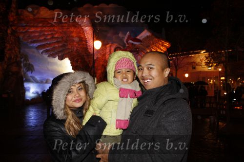 Kaatsheuvel 25 november 2007
Princess kerstborrel in de efteling. Linda Wagemakers met man en kind