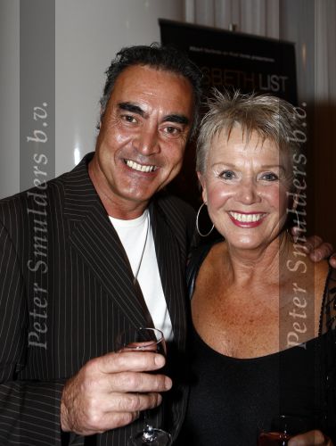 Den Haag 27 oktober 2008
Premiere Piaf en het koninklijk theater i Den Hag met Liesbeth List in de hoofdrol. Loeki Knol met vriend
Peter Smulders bv