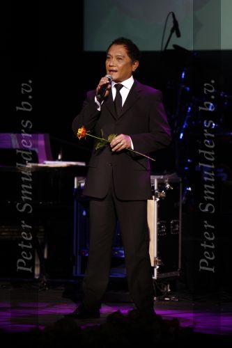 Zeist 27 december 2008
45 jarig artiesten jubileum van Ronnie Tober in he Fygi theater. Lonny
Peter Smulders bv