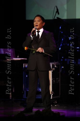 Zeist 27 december 2008
45 jarig artiesten jubileum van Ronnie Tober in he Fygi theater. Lonny
Peter Smulders bv