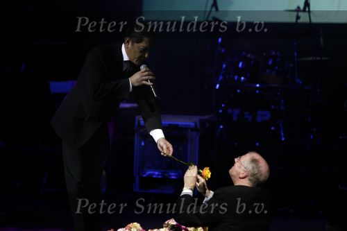 Zeist 27 december 2008
45 jarig artiesten jubileum van Ronnie Tober in he Fygi theater. Lonny
Peter Smulders bv