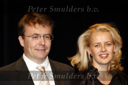 Amsterdam 3 december 2008
Prins Claus prijzen in het ij theater. Aanwezig zijn Koningin Beatrix , Prinses Maxima in tijger print outfit Prins Willem Alexander Mabel Wisse Smit Prins Friso en Prinses Laurentien en Prins Constantijn.
Peter Smulders bv