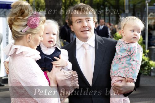 Den Haag 20 oktober 2007
Mabel Wisse Smit Prins Friso en hun dochters Luana en Zaria bij de doop van prinses Ariane.