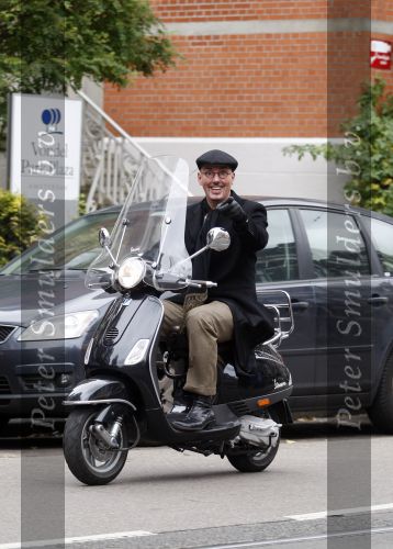 Amsterdam 31 oktober 2007
Maik de Boer op zijn vespa scooter.