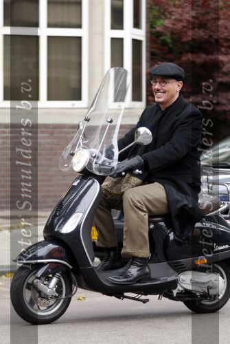 Amsterdam 31 oktober 2007
Maik de Boer op zijn vespa scooter.