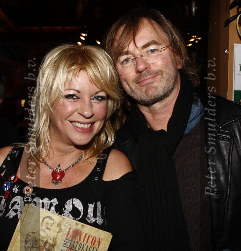 Amsterdam 20 november 2008
Presentatie Boek Henk Schiffmacher. Manuela Kemp  met haar man
Peter Smulders bv