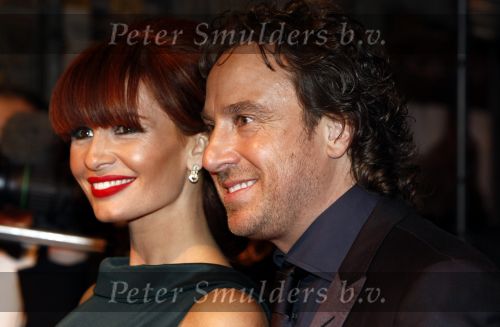 Amsterdam 8 december 2008
Premiere Wit Licht in Tuschinski. Marco Borsato speelt de hoofdrol en Prins Willem Alexander en Prinses Maxima zijn aanwezig. Marco met Leontine
Peter Smulders bv