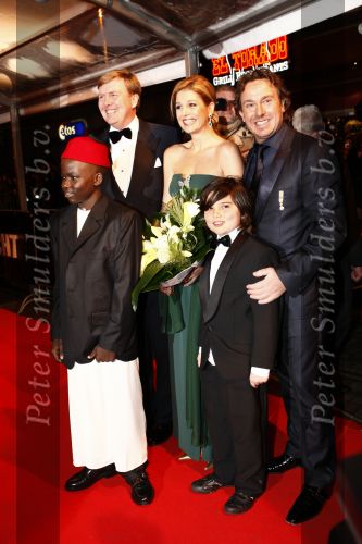Amsterdam 8 december 2008
Premiere Wit Licht in Tuschinski. Marco Borsato speelt de hoofdrol en Prins Willem Alexander en Prinses Maxima zijn aanwezig.
Peter Smulders bv