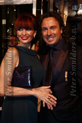 Amsterdam 8 december 2008
Premiere Wit Licht in Tuschinski. Marco Borsato speelt de hoofdrol en Prins Willem Alexander en Prinses Maxima zijn aanwezig.
Peter Smulders bv
