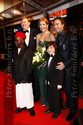 Amsterdam 8 december 2008
Premiere Wit Licht in Tuschinski. Marco Borsato speelt de hoofdrol en Prins Willem Alexander en Prinses Maxima zijn aanwezig.
Peter Smulders bv