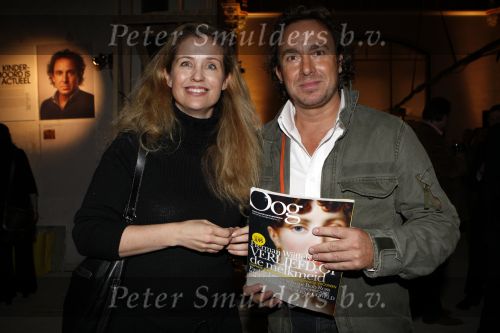 Amsterdam 22 november 2007
Marco Borsato bij presentatie tijdschrift Oog in het rijksmuseum. Marco met Willemijn Verloop van Warchild